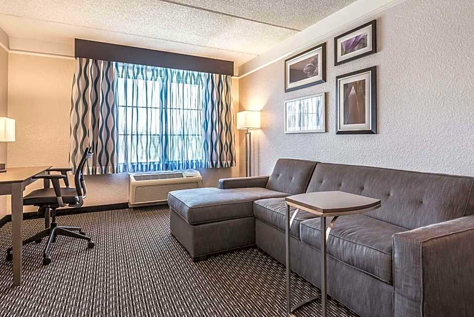 La Quinta Inn & Suites by Wyndham Lake Mary