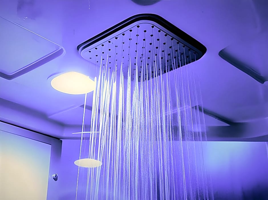 Capsule Inn Shimbashi - Men Only