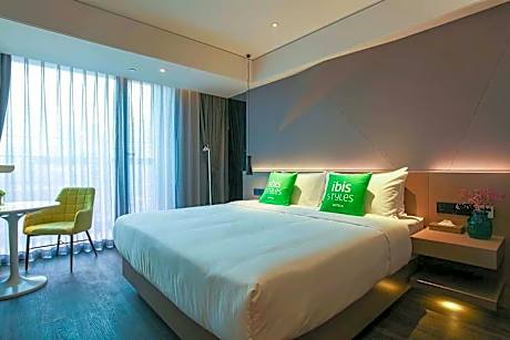 Superior Queen Room