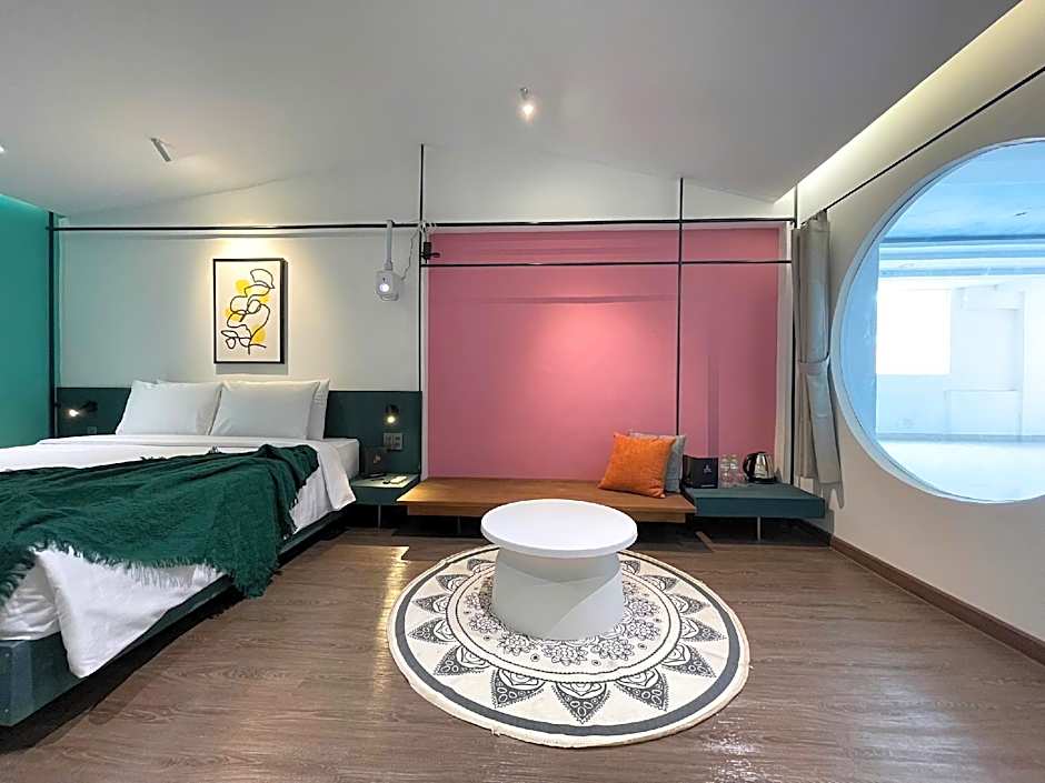 Joi Boutique Bãi Trước