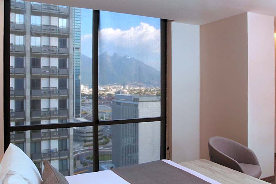 City Express Plus by Marriott Monterrey Centro