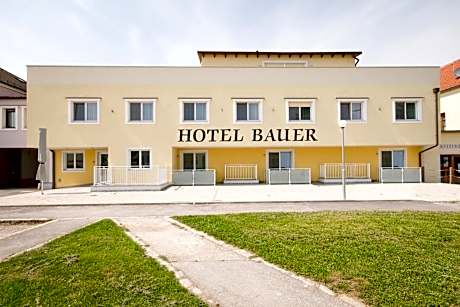 Hotel Bauer