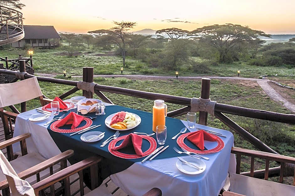 Lake Ndutu Luxury Tented Lodge