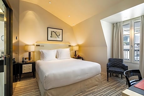 Deluxe Montaigne Room