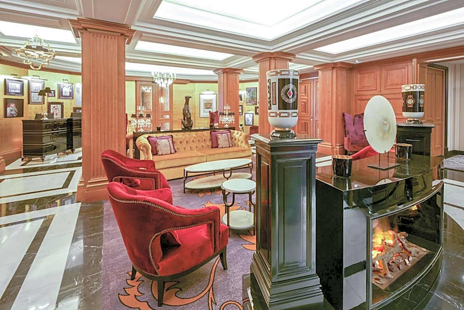 Maison Astor Paris Curio Collection by Hilton