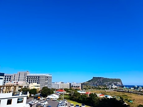 Deluxe King Room with Sea View