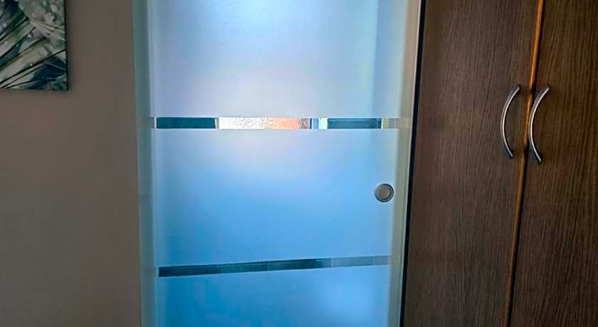 Sir Alfred Munnings Hotel