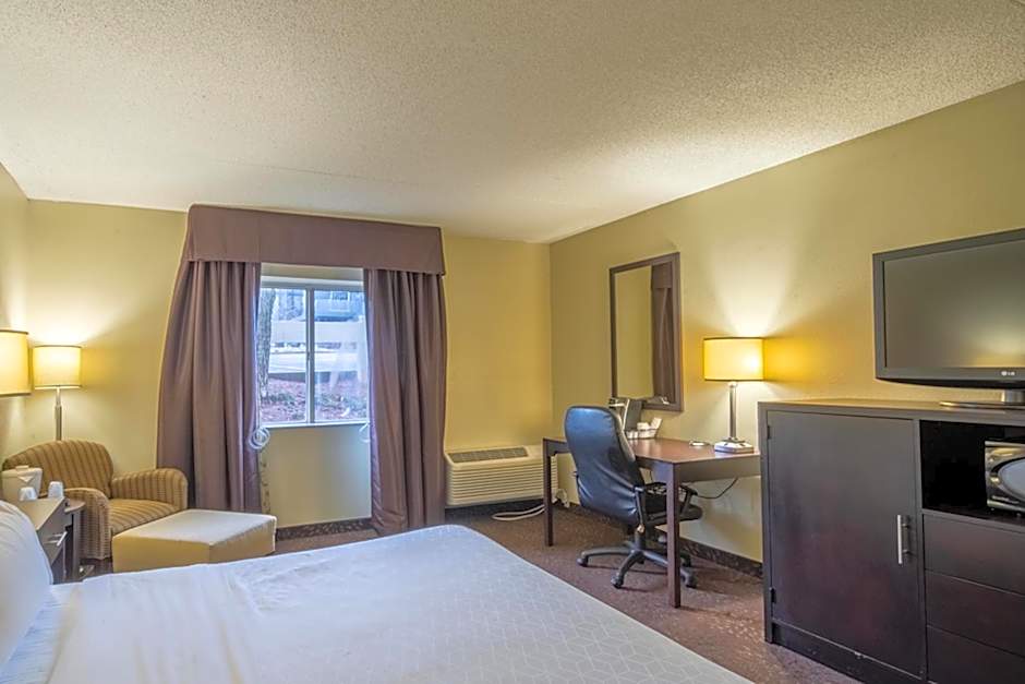 Holiday Inn Express Hotel & Suites Pittsburgh Airport By IHG