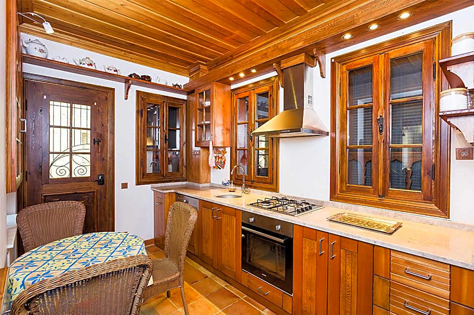Stonehouse By Ipek Hotel