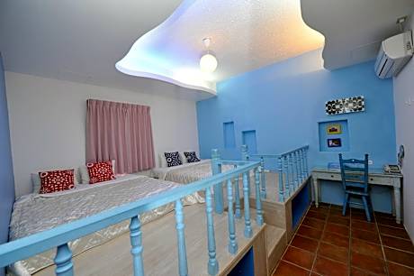 Deluxe Family Room with Two Queen Beds - Ground Floor