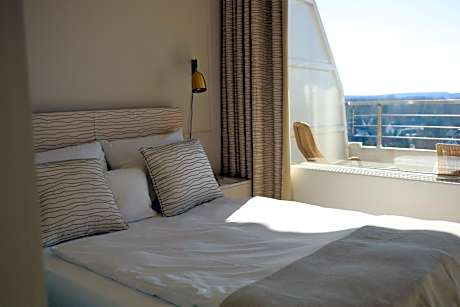 Single Room with Land View