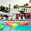 The Wesley by AvantStay Mid-Century Modern Oasis with Pool