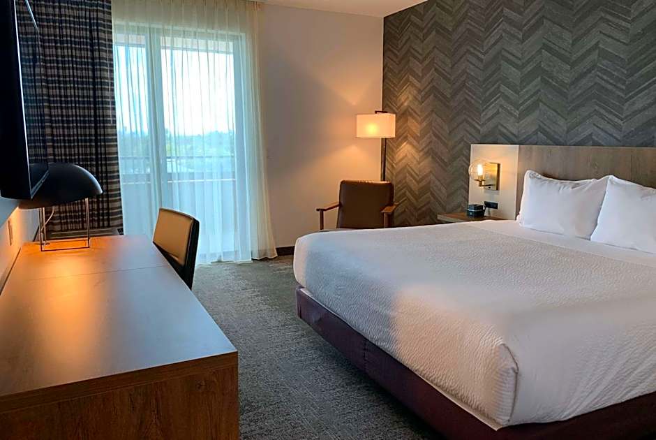 La Quinta Inn & Suites by Wyndham Santa Rosa Sonoma