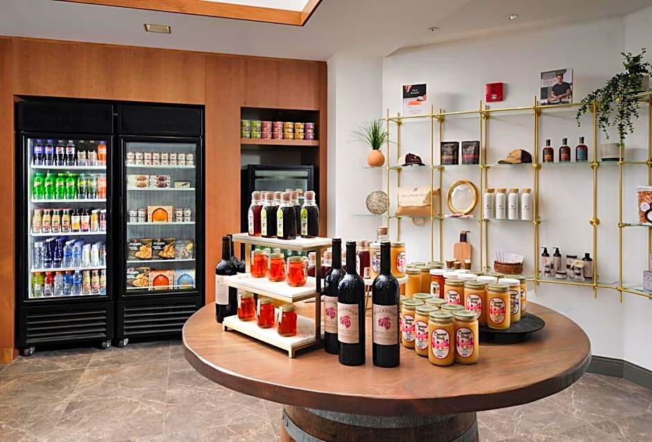 Inn at Bellefield / Hyde Park