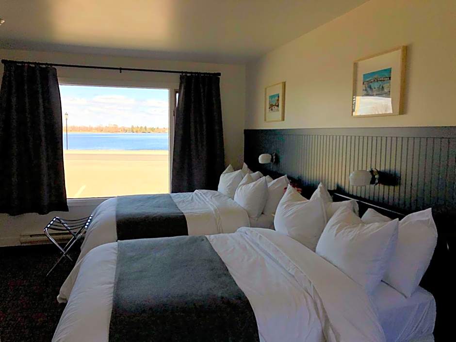 The Bayview Motel - Fort Frances, ON - Lakeside Motel