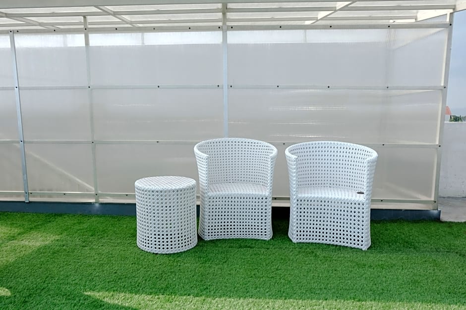 OYO 1023 Junggo Tentrem