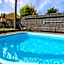 Cunningham Shore Motel