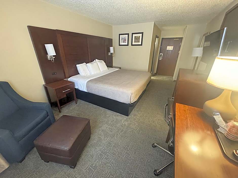 Quality Inn & Suites Green Bay - Ashwaubenon