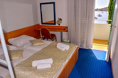 Family Room with Sea View