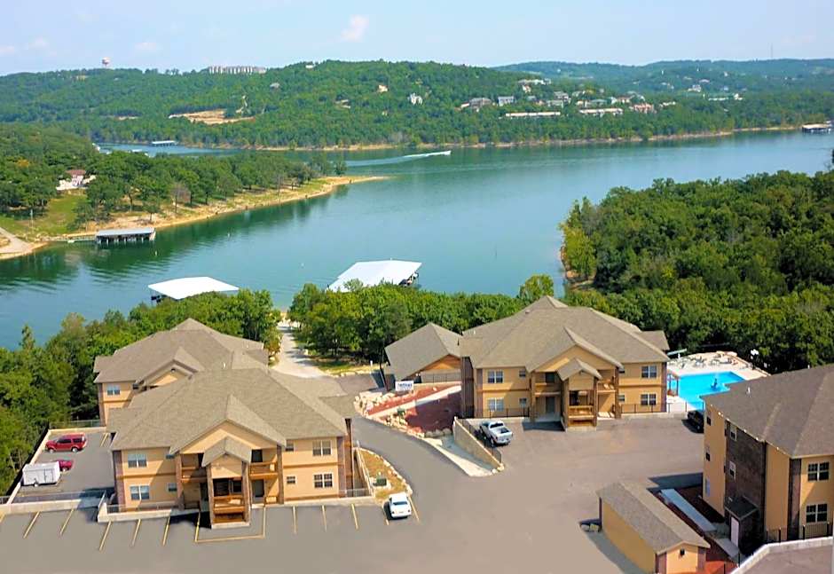 Rockwood Condos on Table Rock Lake With Boat Slips