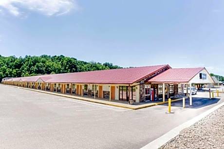 Travelodge by Wyndham Parkersburg