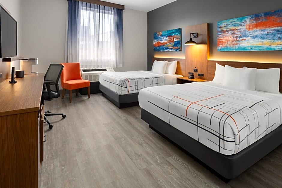 La Quinta Inn & Suites by Wyndham Williston Burlington