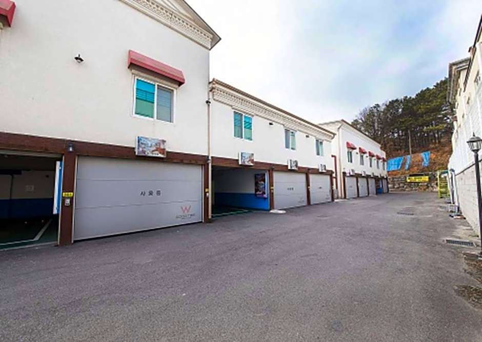 Paju Belita N Good Time Motel