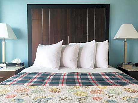 Queen Room - Non-Smoking