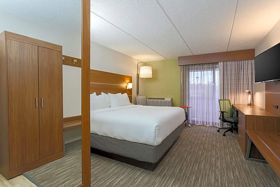 Holiday Inn Express Milwaukee - West Medical Center By IHG