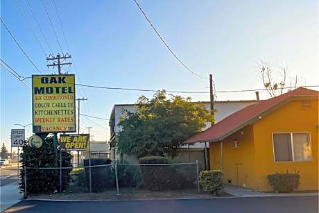 Oak Motel Modesto CA