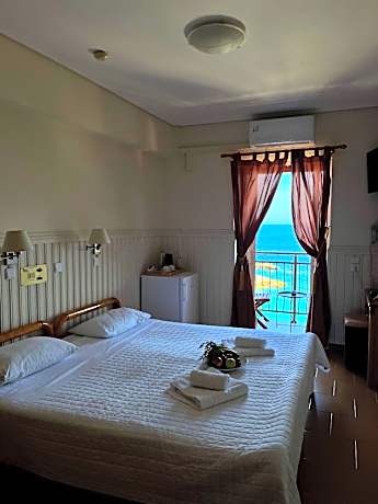Standard Double or Twin Room with Sea View