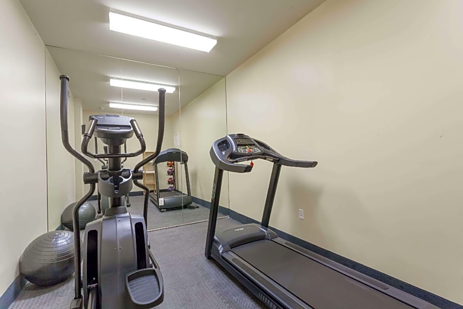 Days Inn by Wyndham Brooklyn Crown Heights