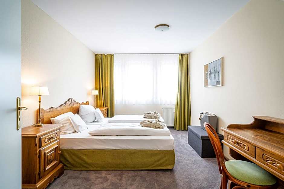 Waldhotel Tannenhäuschen