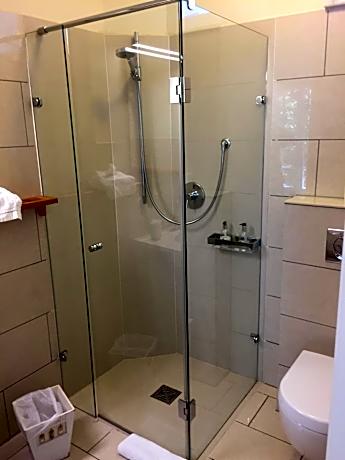 Double Room with Balcony and Pool View 1 - 24 sqm