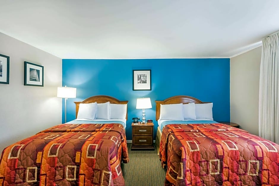 Travelodge by Wyndham Aberdeen