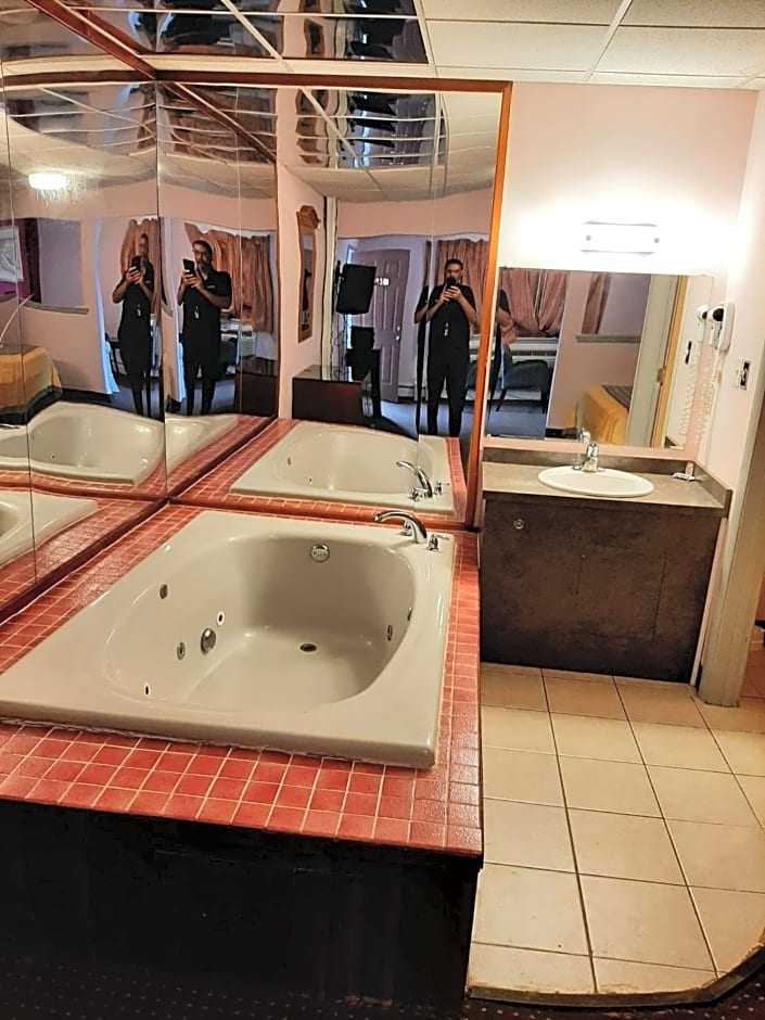 Travelers Lodge