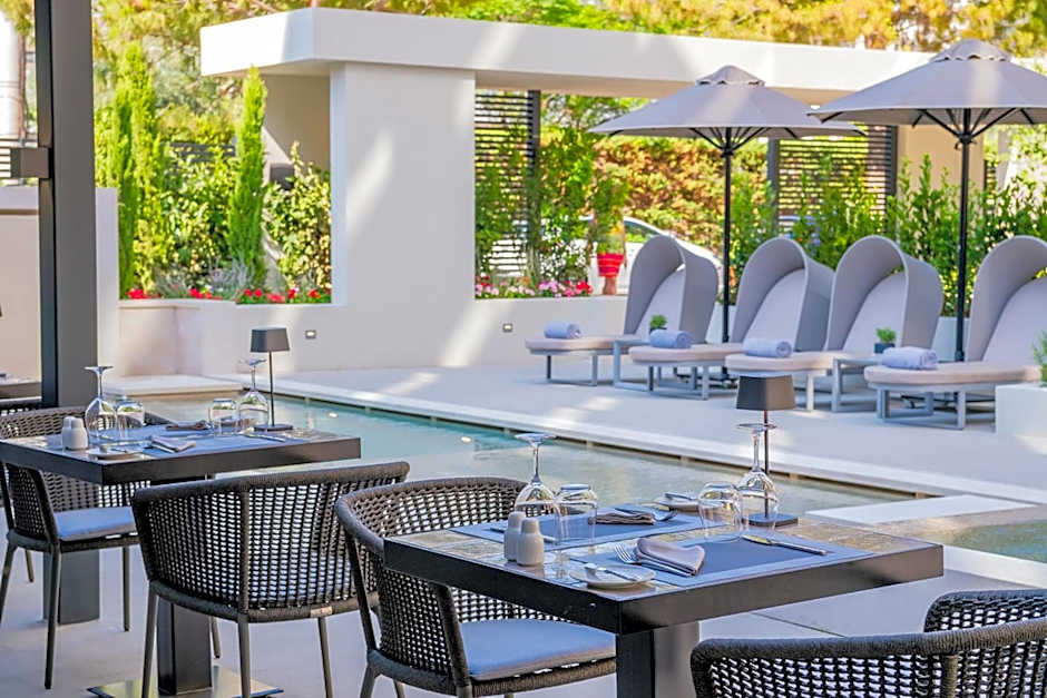 Divani Escape - Adults Only