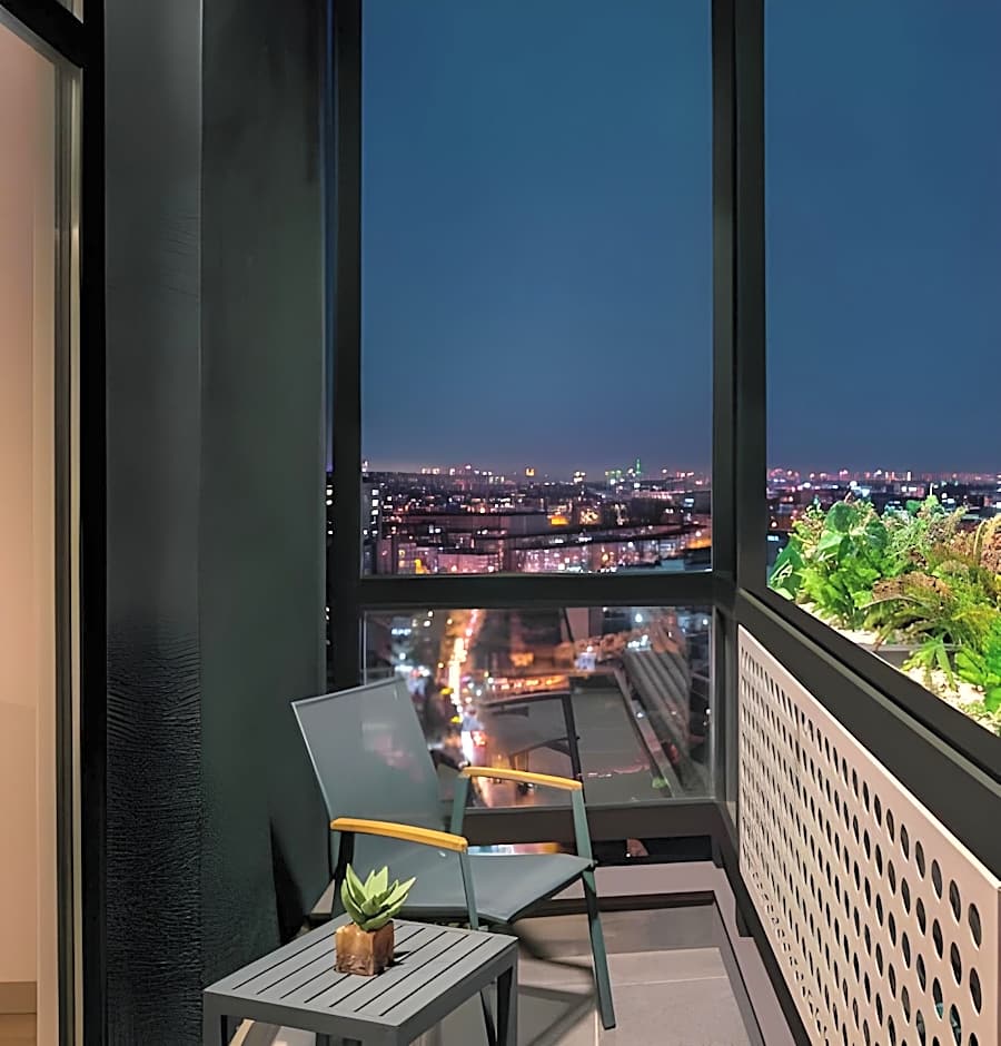 G Tower Furnished Apartment Rentals