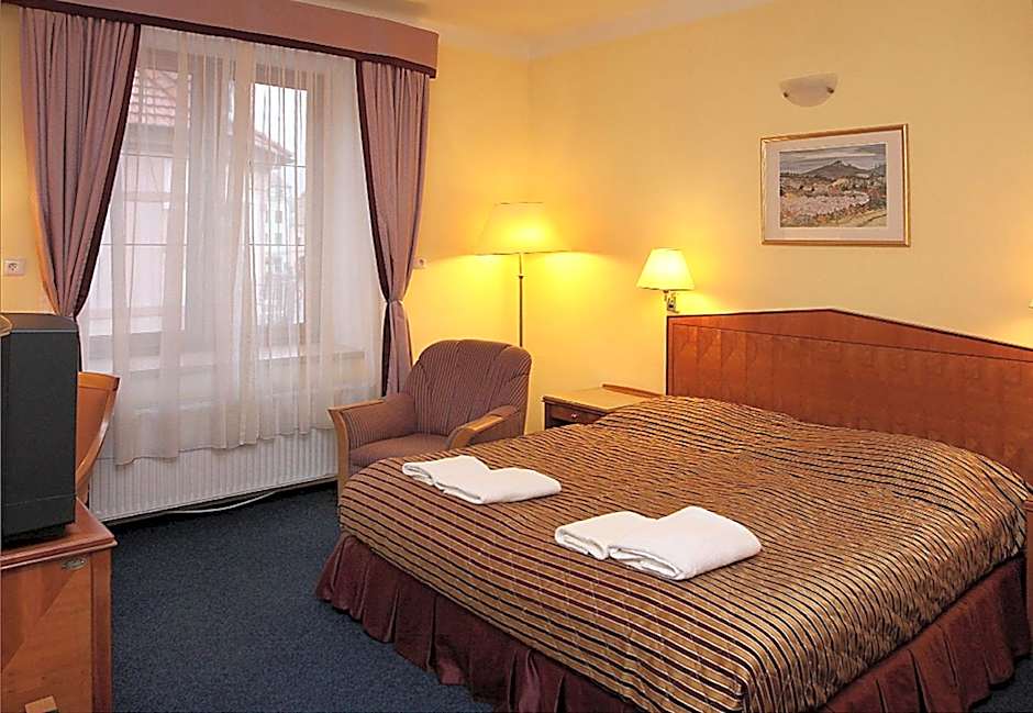 Photo 1 of 36 of Hotel Prajer