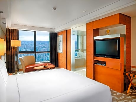 Swiss Executive King Bed Room
