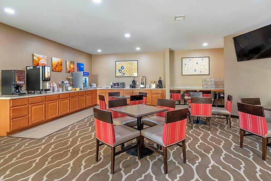 Comfort Inn Apalachin / Binghamton W Route 17