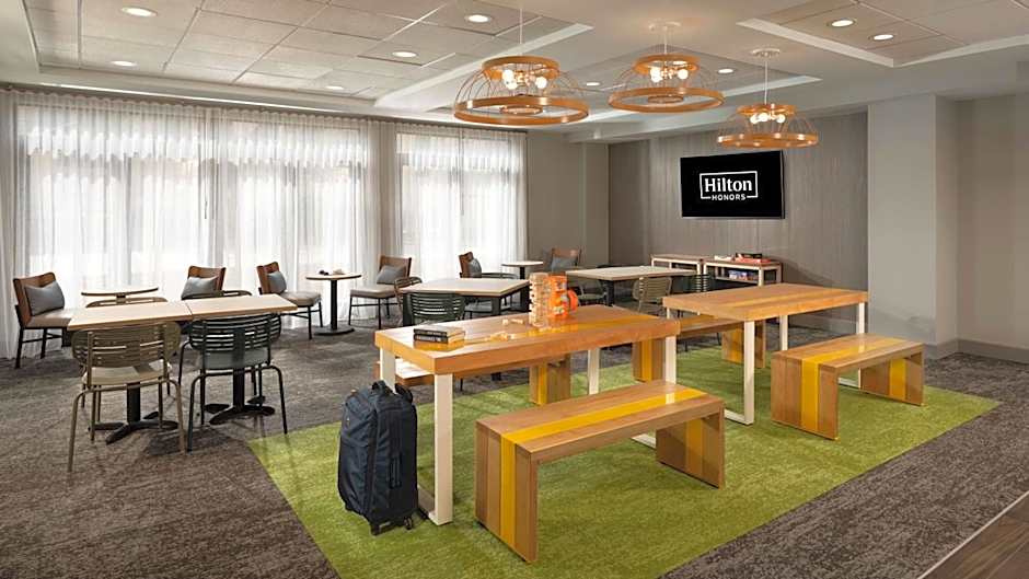 Spark by Hilton Houston Bush Intercontinental Airport