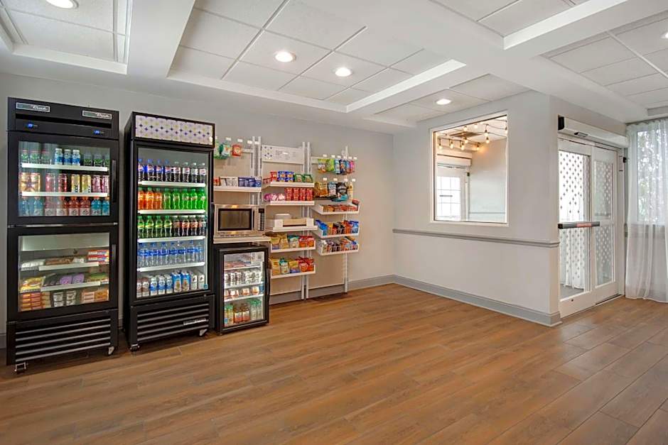 Spark by Hilton Rochester University Area