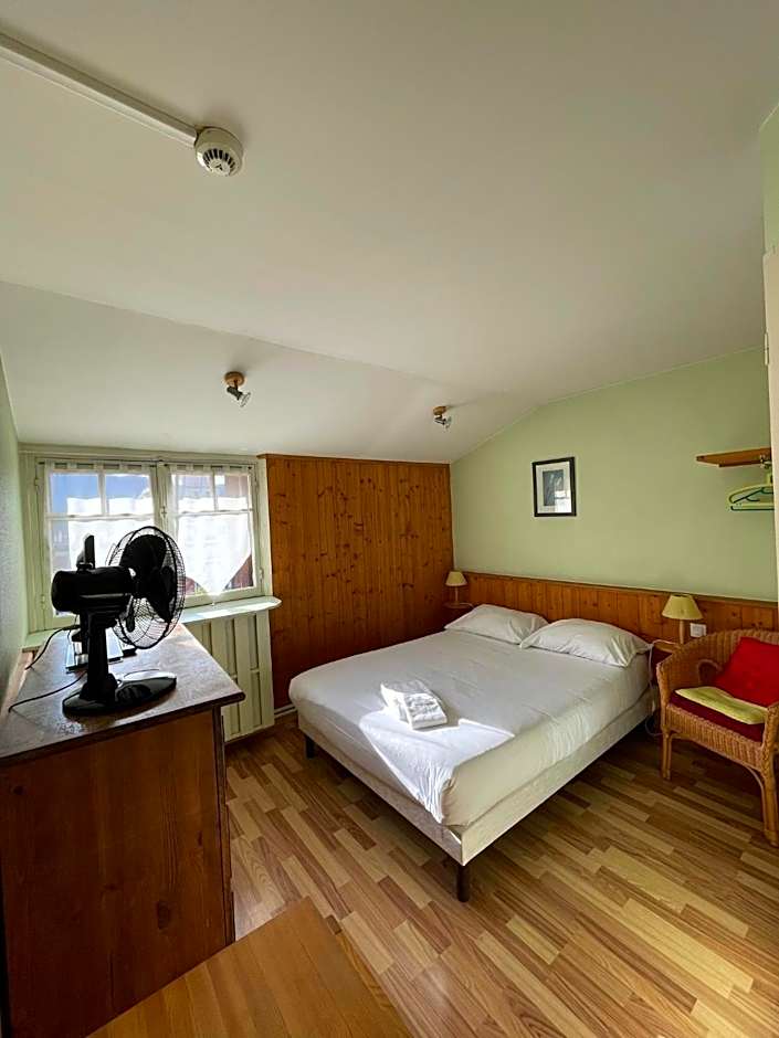 Authentic by Balladins, Hôtel Le Carré d'Aix