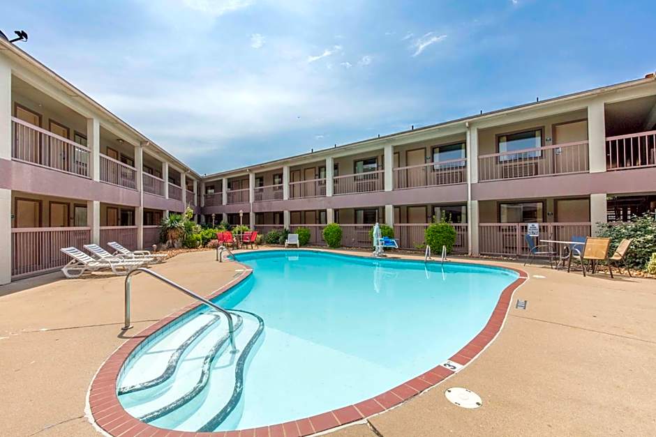 Motel 6-Little Rock, AR - Airport