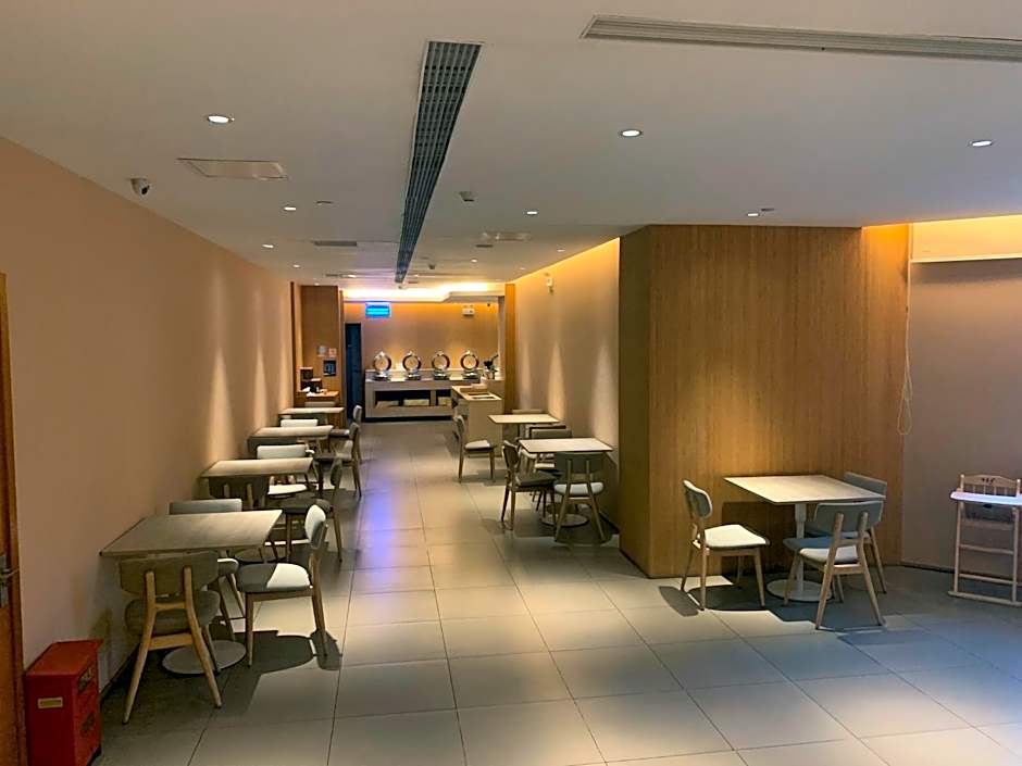 Ji Hotel Yangzhou Wenchang – Yangzhou, VA