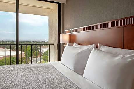 King Room with Sofa Bed