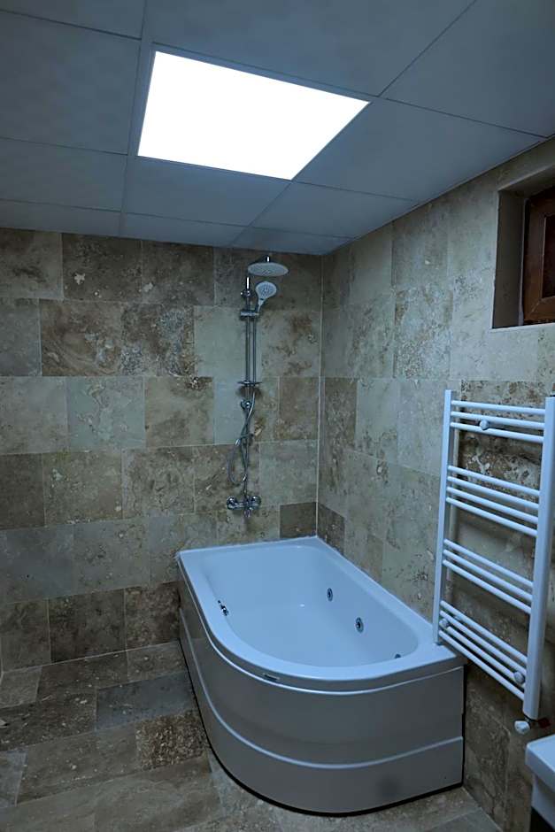 Stone Owl Otel & Restaurant