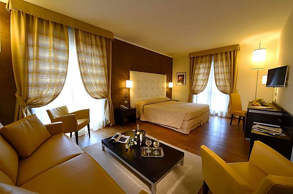Photo 1 of 37 of Hotel Rioverde