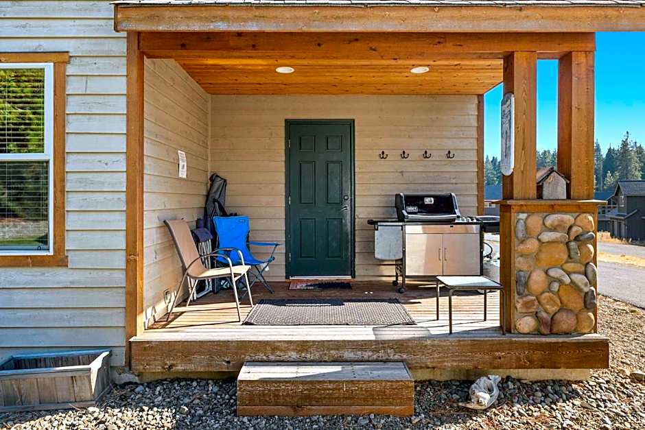 Dog-Friendly Ronald Vacation Rental Cabin!